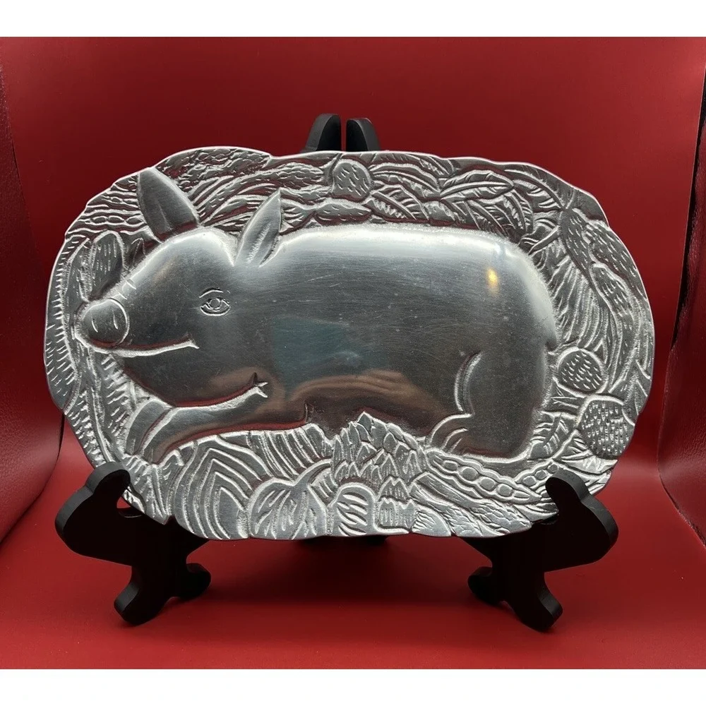 Vintage Cast Metal (Aluminum?) Pig Platter Meat Carving Tray 14